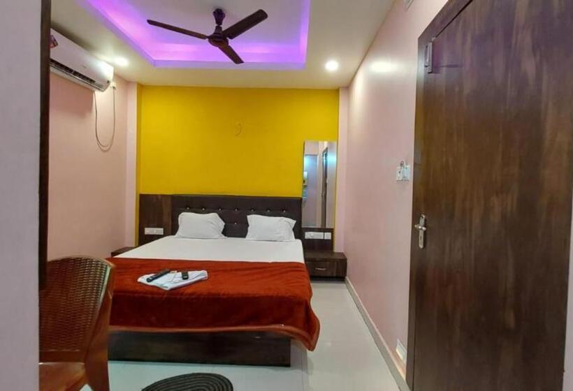 هتل Jagdish Palace Near Puri Sea Beach Best Choice Of Travellers