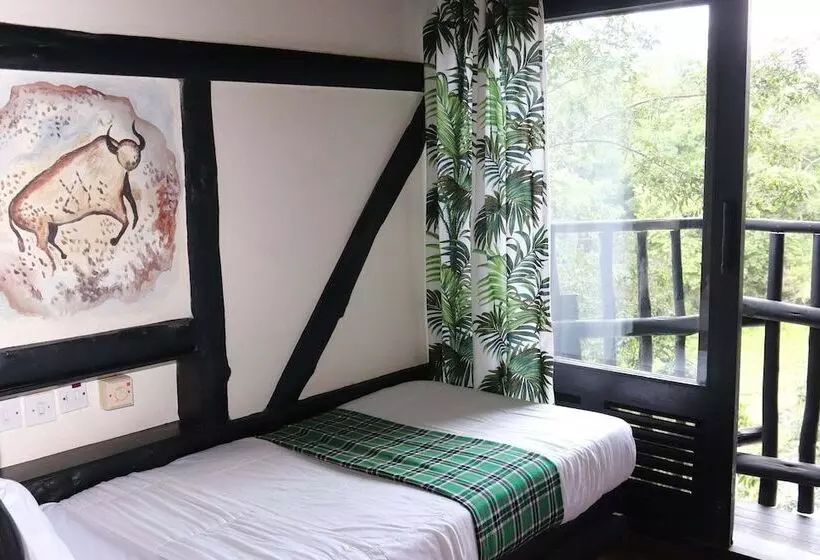 هتل Shimba Hills Lodge