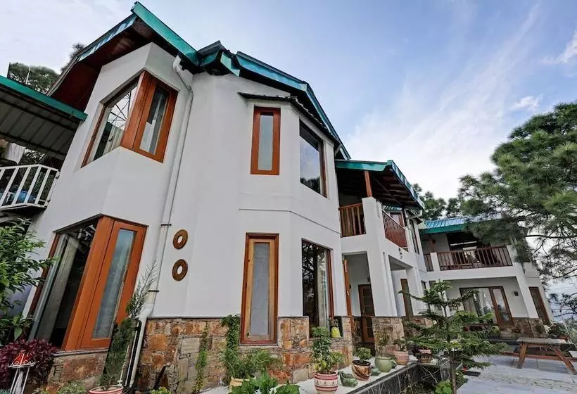 ホテル Treebo Vista Lago With Lake View