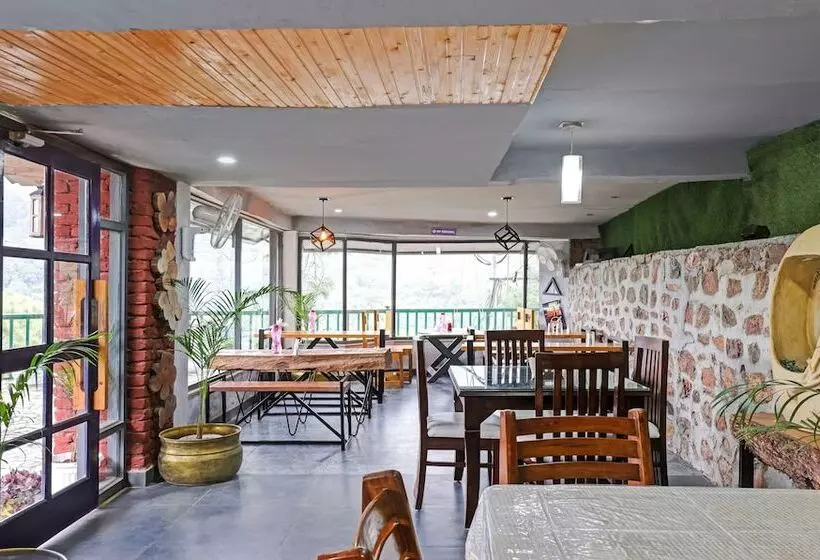 ホテル Treebo Vista Lago With Lake View