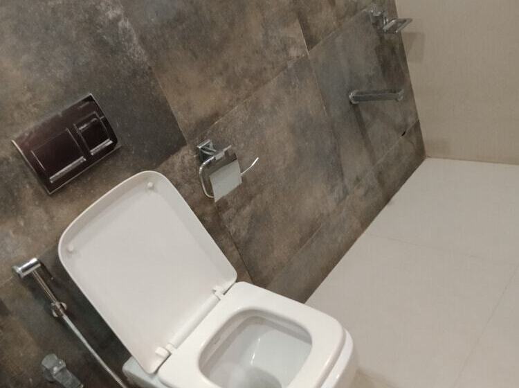 Hotel Airport Inn One