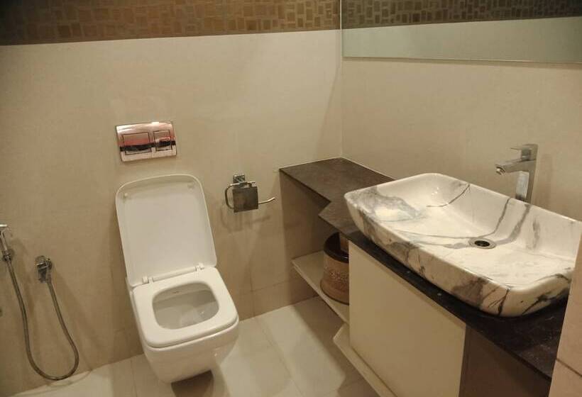 Hotel Airport Inn One