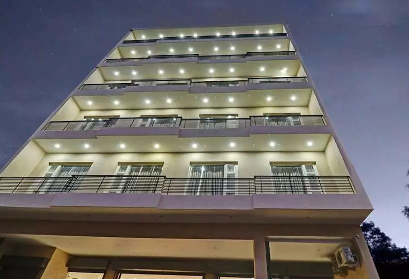 Hotelli Treebo Kamron Regency Sector 80