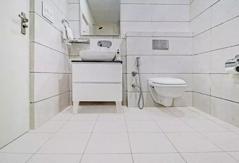 Hotelli Treebo Kamron Regency Sector 80