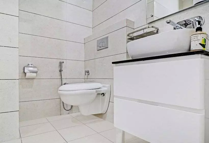 Hotelli Treebo Kamron Regency Sector 80