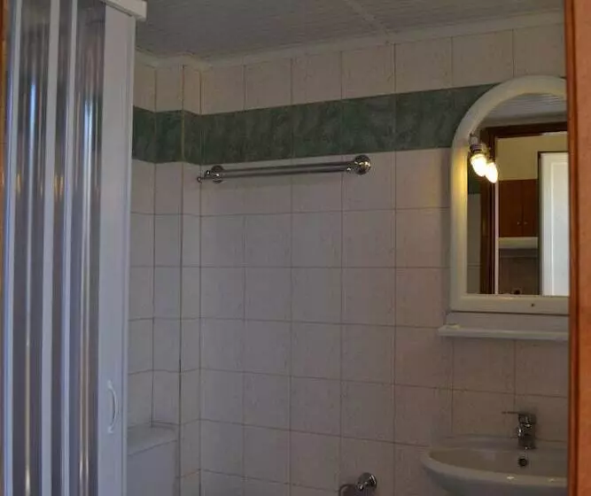 Dias Hotel Apartments