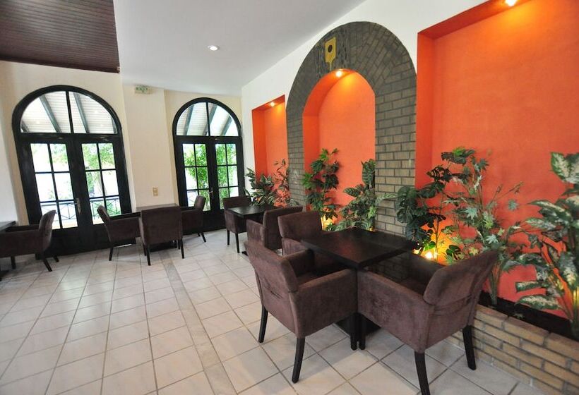 Hotel Acharavi Garden