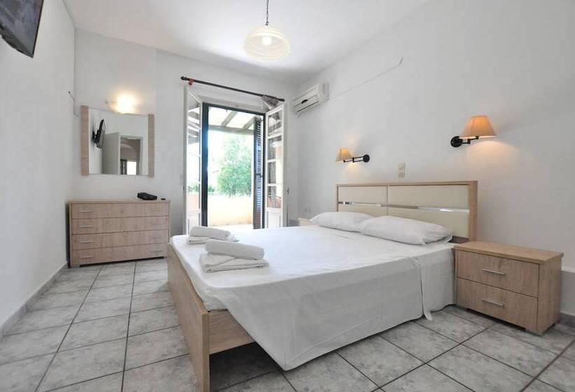 Hotel Acharavi Garden