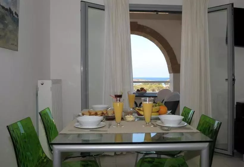 هتل Astarte Sea Villas