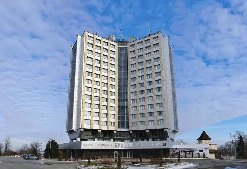 هتل Bryansk