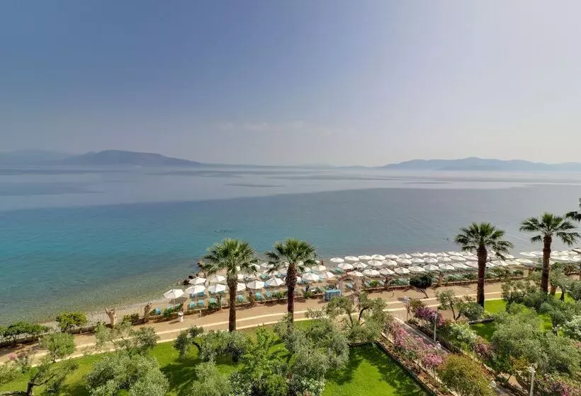 ホテル Calamos Beach Family Club