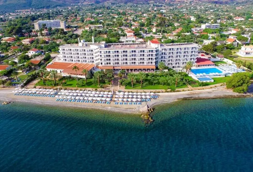 ホテル Calamos Beach Family Club
