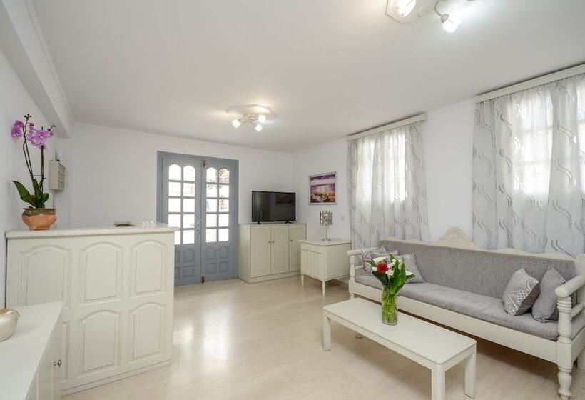 Hotel Golden Beach Studios