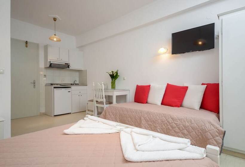 Hotel Golden Beach Studios