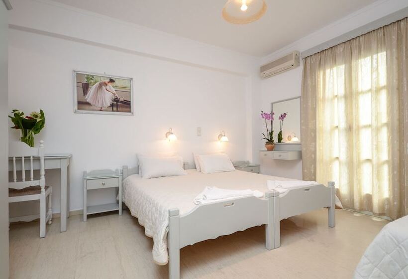 Hotel Golden Beach Studios