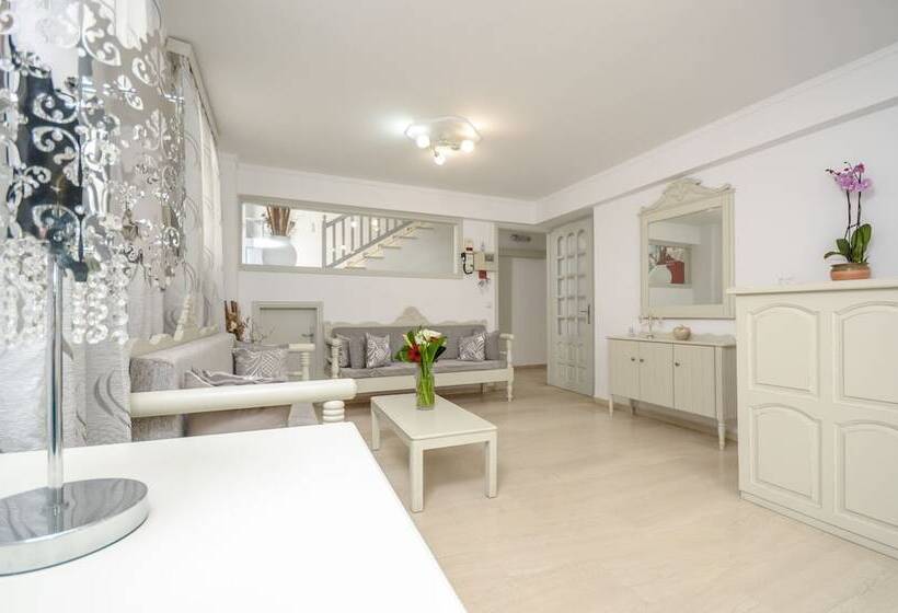 Hotel Golden Beach Studios