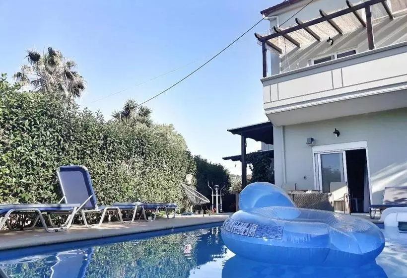 هتل Marianna Apartments