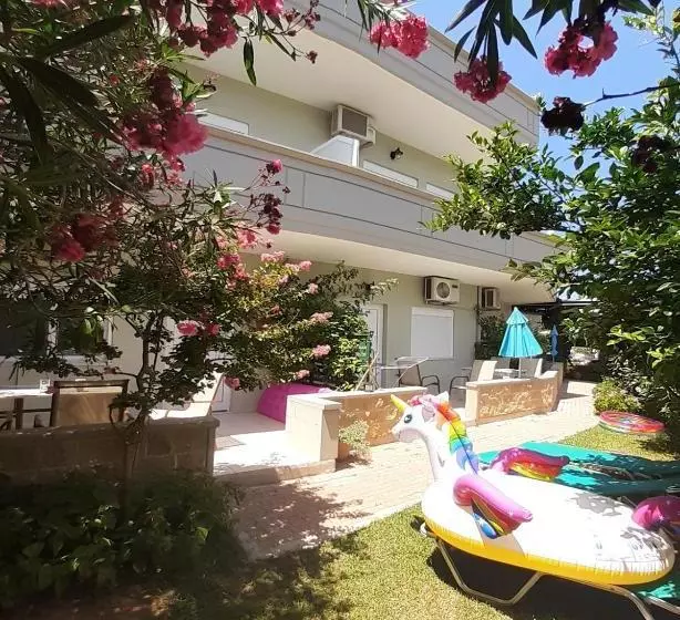 هتل Marianna Apartments