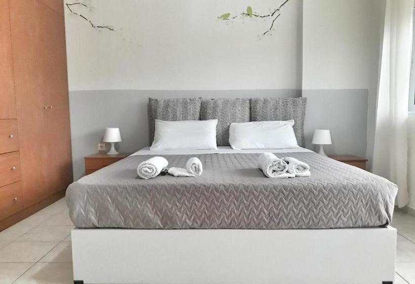 Отель Marianna Apartments