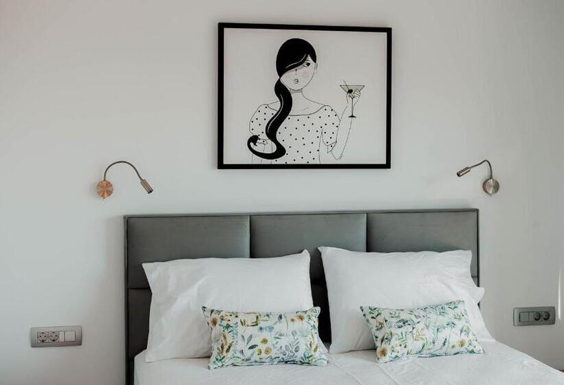 Отель Natura Luxury Suites Parga