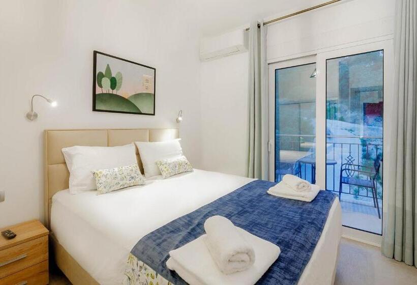 Отель Natura Luxury Suites Parga