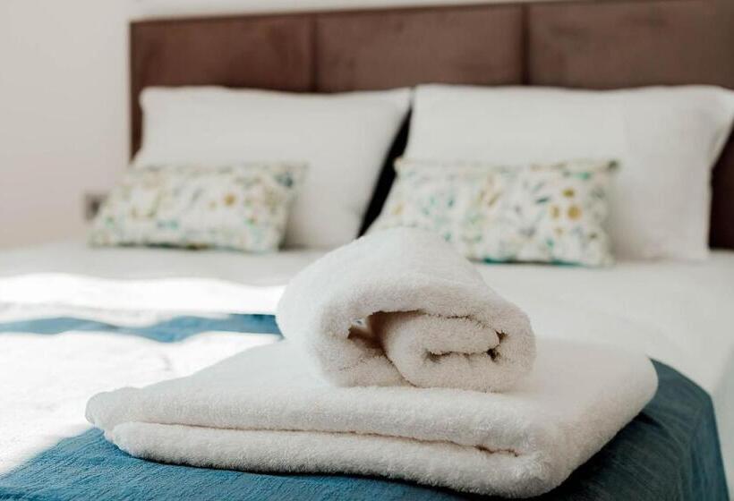 Отель Natura Luxury Suites Parga