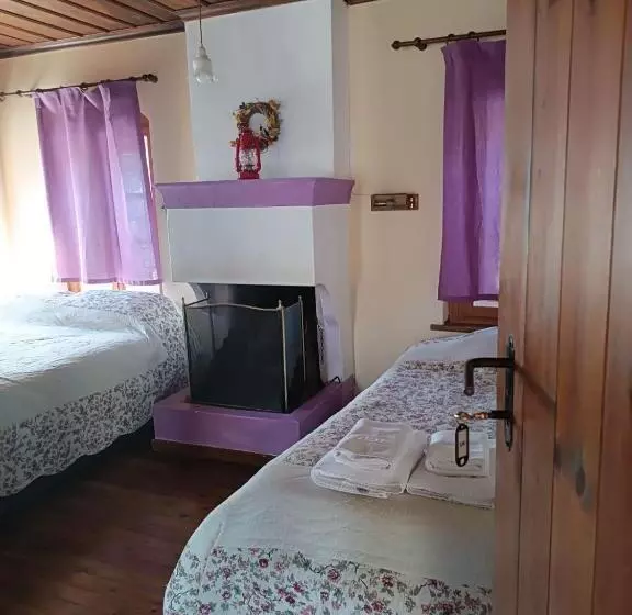 هتل Orestis House