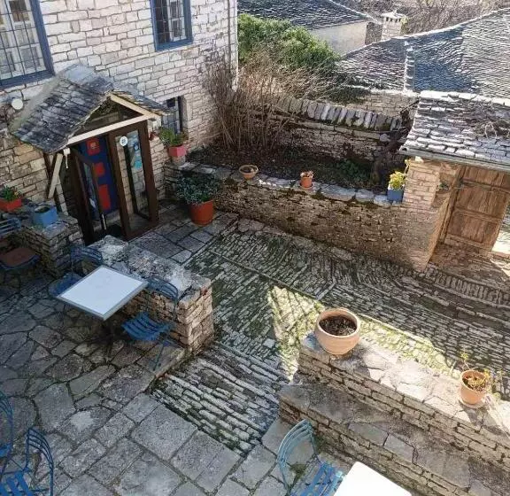 هتل Orestis House