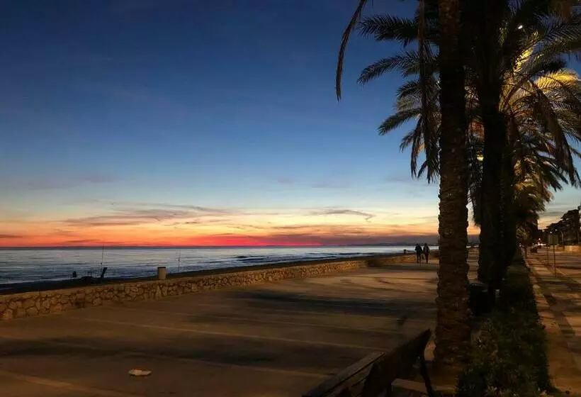 Apartamentos Cunit 3000