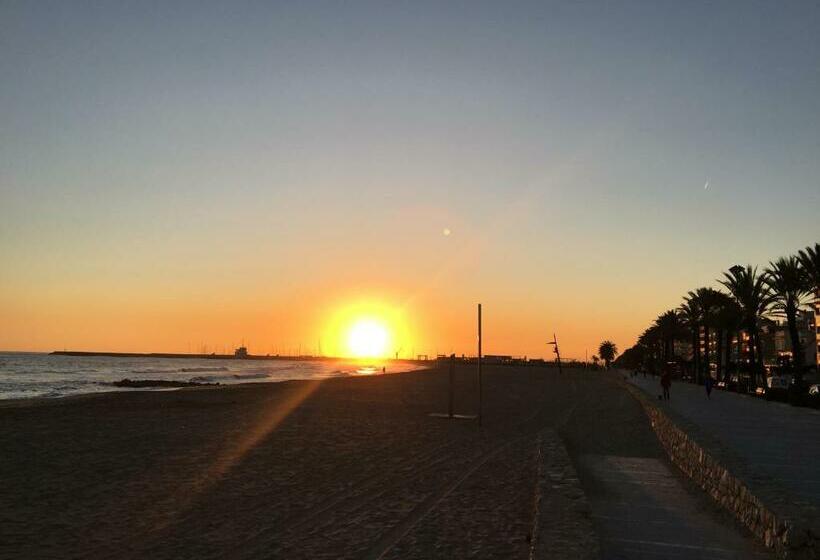 Apartamentos Cunit 3000