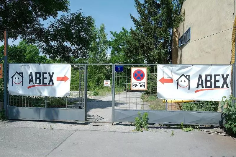 هتل Abex Hostel