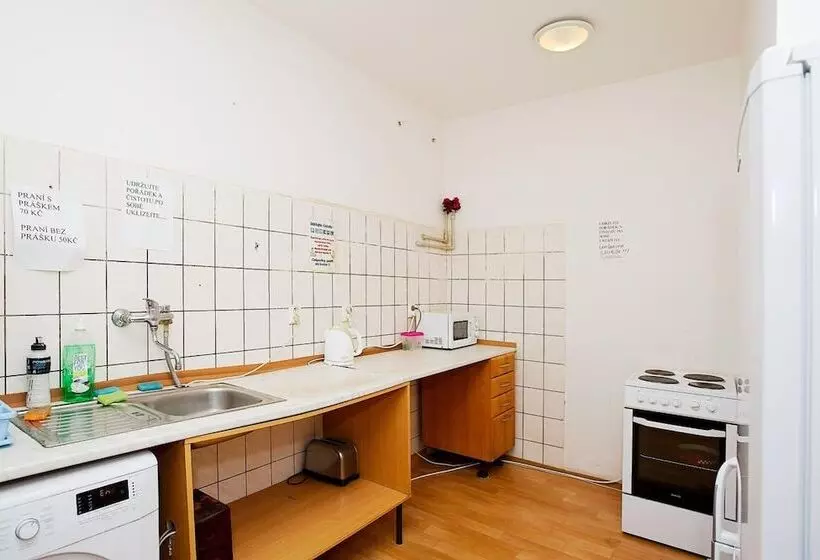 هتل Abex Hostel