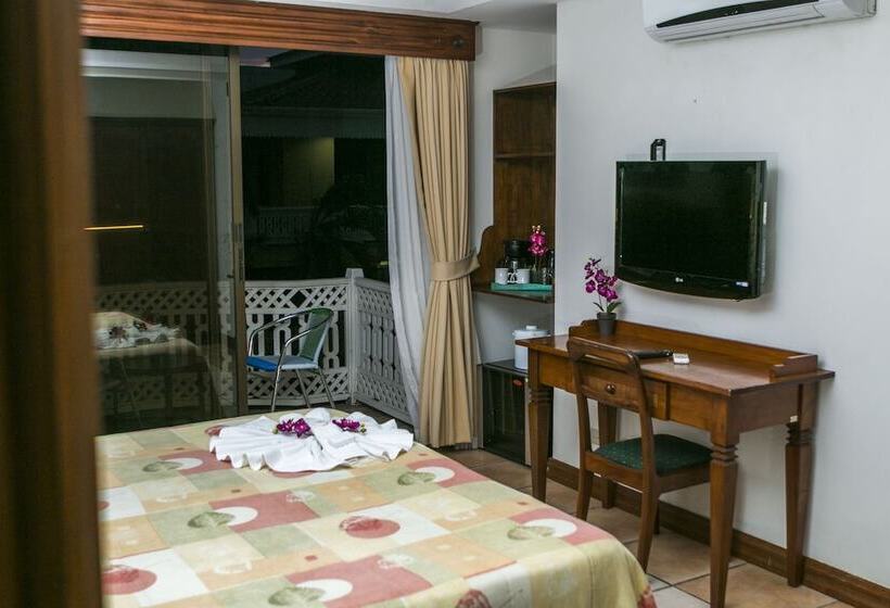 בית מלון כפרי Alamar