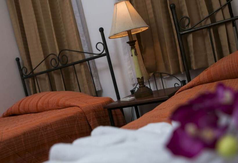 בית מלון כפרי Alamar