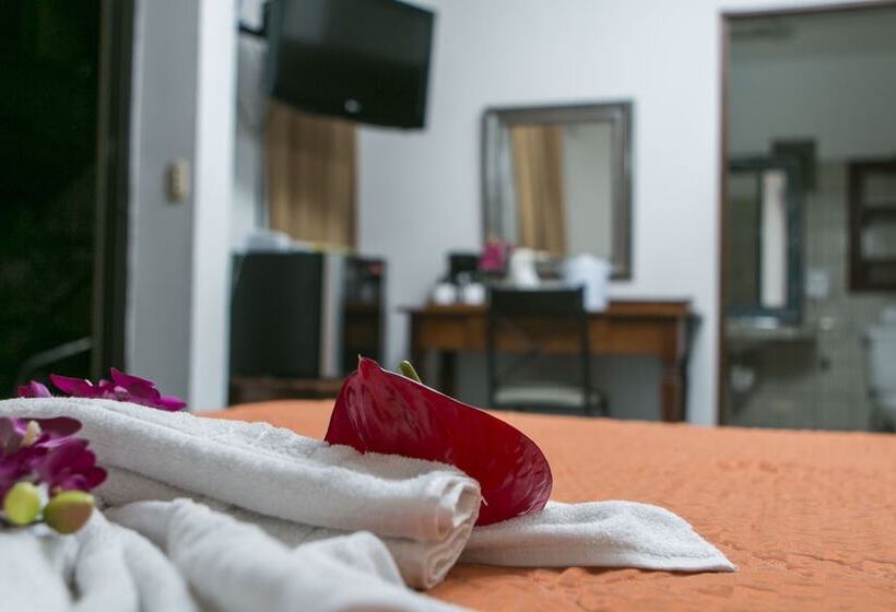 בית מלון כפרי Alamar