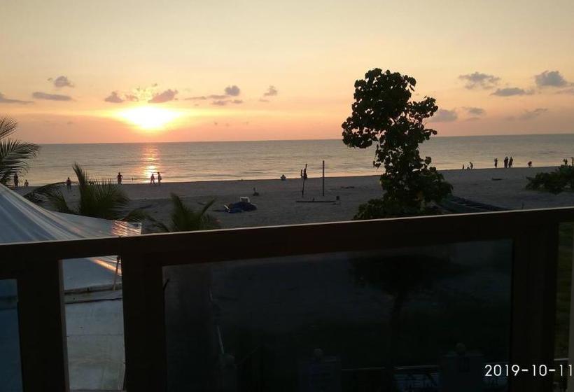 בית מלון כפרי Alleppey Holiday Beach Resort