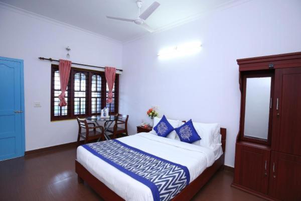בית מלון כפרי Alleppey Holiday Beach Resort