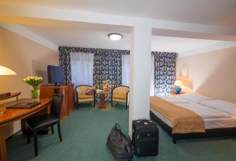 هتل Belvedere Spa & Kur