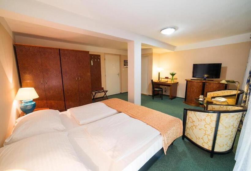 هتل Belvedere Spa & Kur