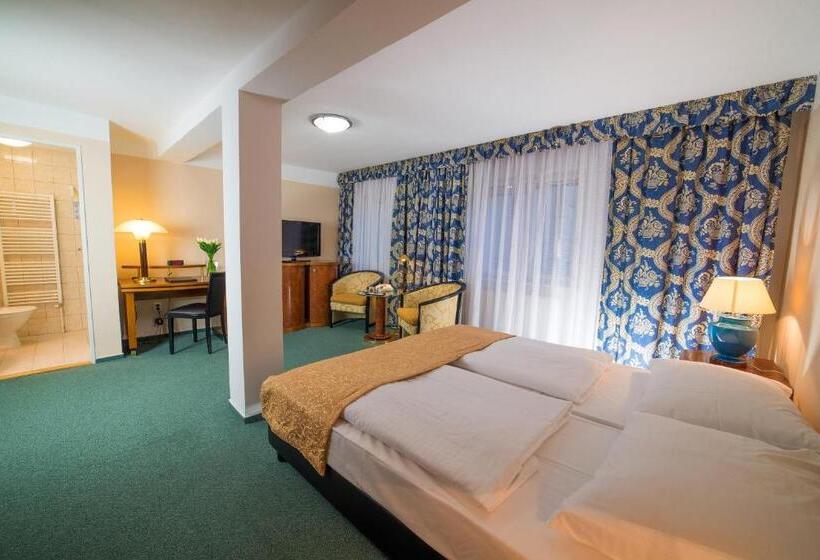 هتل Belvedere Spa & Kur