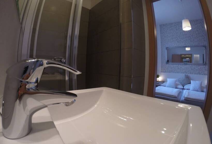 ホテル Grand Tabor