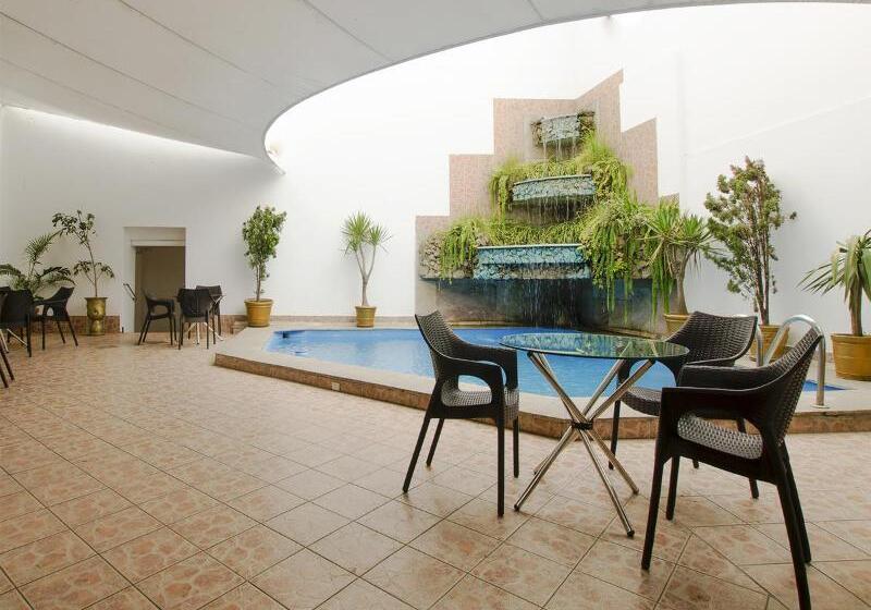 בית מלון כפרי Miraflores Colon