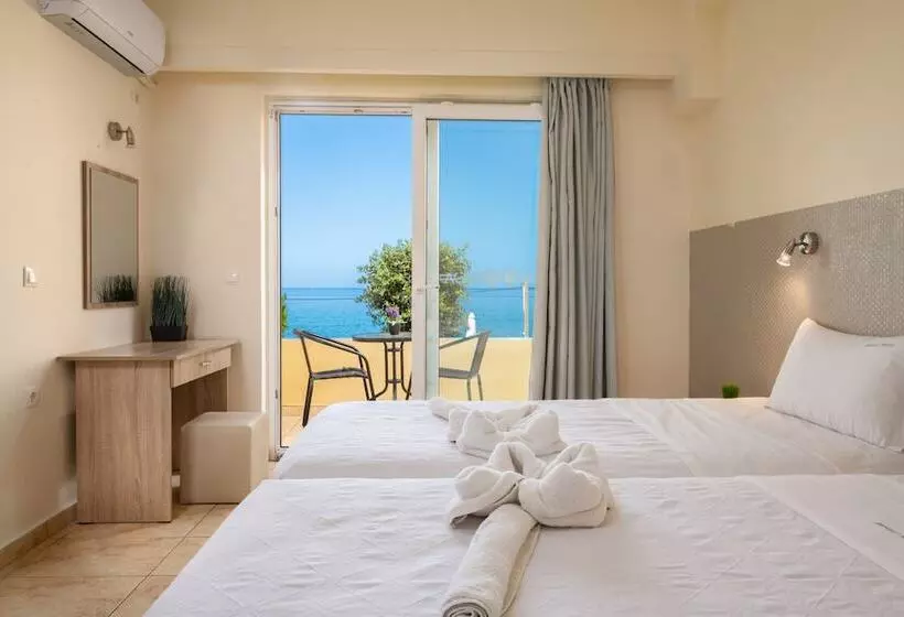 Otel Nefeli Beach