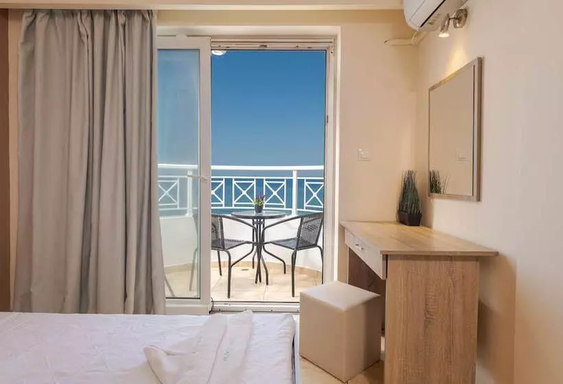 Otel Nefeli Beach