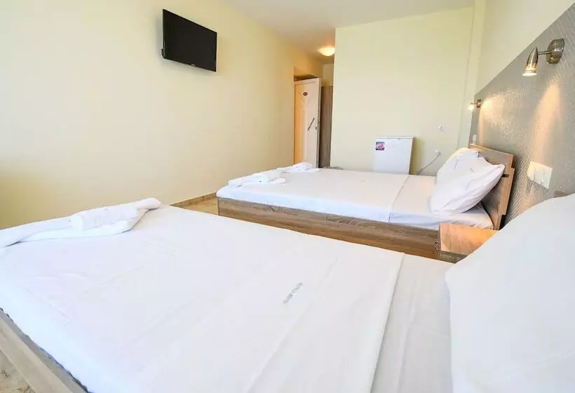 Otel Nefeli Beach