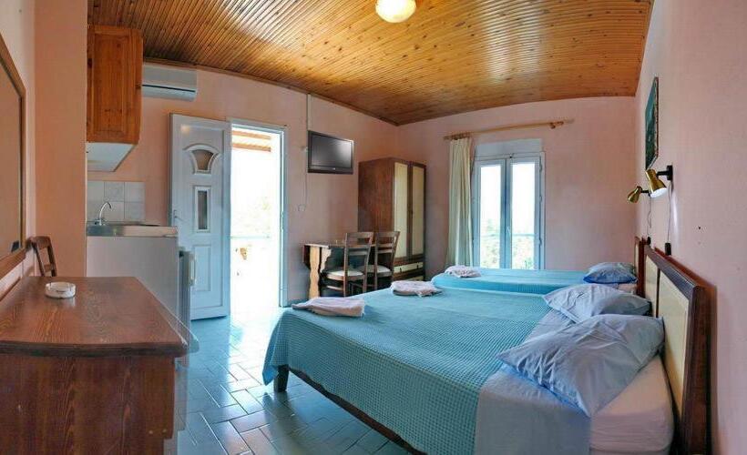 Отель Paradise Studios