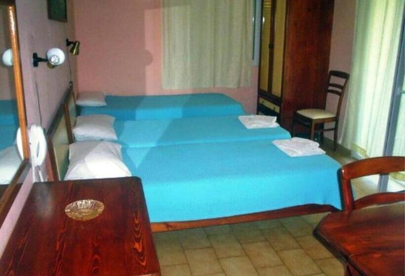 Отель Paradise Studios