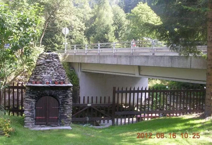 ホテル Penzion Na Krizovatce