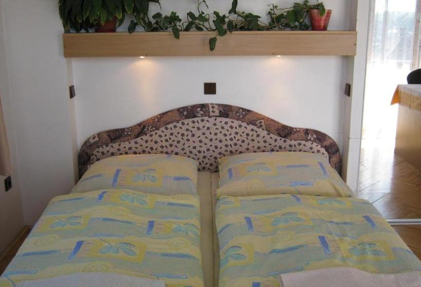 فندق Privat Apartma Ulrych