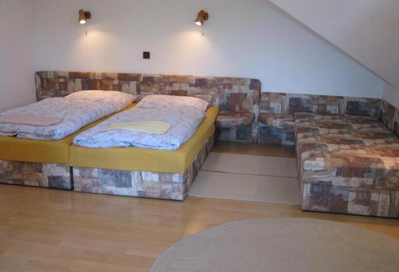 فندق Privat Apartma Ulrych